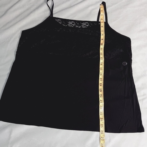3 X$20 NWT Lane Bryant Sleeveless Black Top Lace Trim Neckline Size 18/20 - Picture 5 of 7